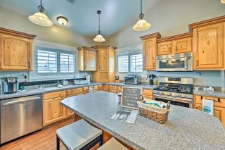 Bellemont Family Home with Hot Tub and Playground Set - Bellemont - 9