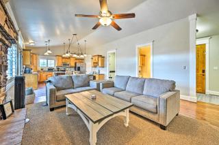 Bellemont Family Home with Hot Tub and Playground Set - Bellemont - 0