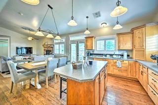 Bellemont Family Home with Hot Tub and Playground Set - Bellemont - 1