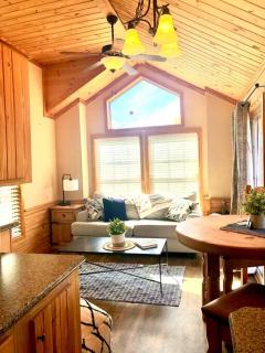 The Armadillo Cabin - Cabins At Rim Rock - 9