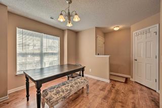 Cozy Greensboro Townhome about 7 Mi to UNC Campus - Greensboro - 5