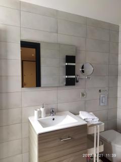 Appartement 2 pièces - Le Berceau - Castellar - 3