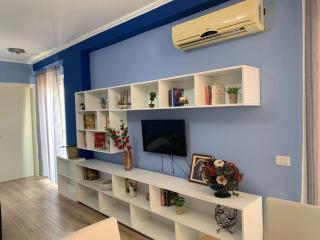 Modern cozy apt w/in 10 min walk from main square - Tirana - 0