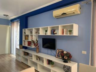 Modern cozy apt w/in 10 min walk from main square - Tirana - 1