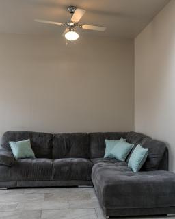 Parke -HotTub- Apartment - Pembroke Dock - 5