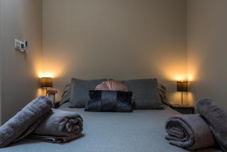 Parke -HotTub- Apartment - Pembroke Dock - 3