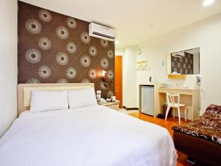 Green Park Commercial Hotel - Tainan - 0