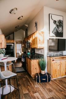 The Bison Cabin - The Cabins at Rim Rock - Austin - 0