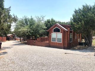 The Bison Cabin - The Cabins at Rim Rock - Austin - 7