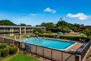 Red Roof Inn & Conference Center McKinney - McKinney - 2