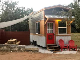 Fox Tiny Home - The Cabins at Rim Rock - Austin - 0