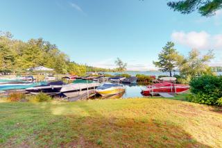 Cottage on the Lake - 8