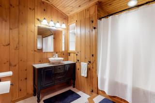 Cottage on the Lake - 1