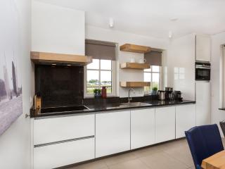 Stay with Outdoor Bubble Bath - 3