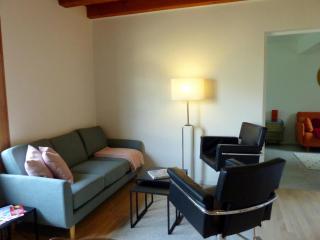 Charmant Gîte avec Piscine Privative et Terrasse à Charroux, Village Médiéval - FR-1-489-394 - Charroux-dʼAllier - 2