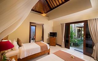 Villa MD 3 bedroom, Sunny Pool in Eat st location - Seminyak - 3