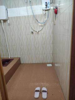 CiTY Roomstay Budget Midtown Kuala Terengganu 2queen beds - Kuala Terengganu - 1