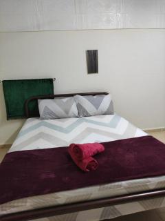 CiTY Roomstay Budget Middle Kuala Terengganu 1queen bed - Kuala Terengganu - 0