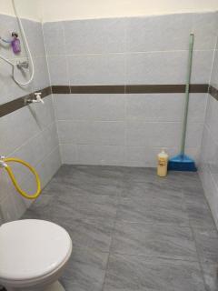 CiTY Roomstay Budget Middle Kuala Terengganu 1queen bed - Kuala Terengganu - 3