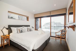 Alpine Woodsmoke Apartments - 2