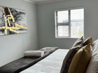 Azure 213 - Luxury 2 Bedroom Apartment - Big Bay - 7