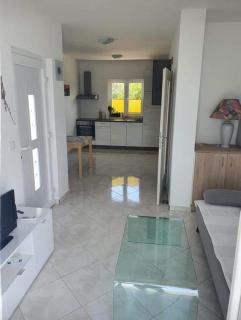 Modern Seeview Apartment Maslenica with Free WIFI, Free PARKING, 300m from Beach - 9