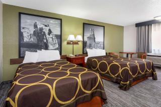 Super 8 by Wyndham Amarillo Central TX - Amarillo - 1
