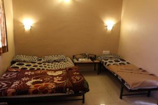 Hotel Vyankatesh & Pure Veg Restaurant - Mahabaleshwar - 8
