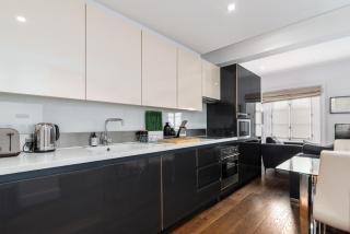 A Stunning Three Bedroom Home in Mayfair - Londra - 7