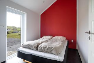 Peaceful Nature Escape in Skálavík - 3BR - Parking - 2