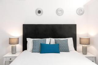 Beach Alley Apartment - 4