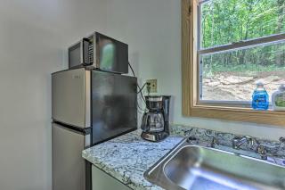 Tallassee Cabin with Forest Views Near Creek! - Tallassee - 2