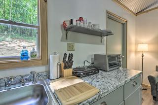 Tallassee Cabin with Forest Views Near Creek! - Tallassee - 1