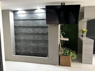 Depa Hermoso a 30 metros de la Playa - 9