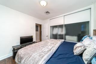 Pool House on the Water 2 - 3