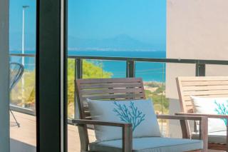Iconic Sea Views Luxury Apartment - Puerto Marino - 6