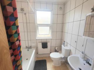 Lovely 3 bedroom serviced apartment in Leytonstone - Londra - 2