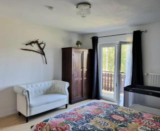 Lovely spacious Apartment-80m2-OLD STYLE-tourist area - Rauth - 4