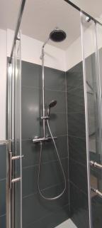 Indy Appart - T2 moderne, calme, propre, parking, balcon vue - Saint-Priest - 4