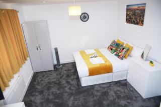 Stunning 2-Bed Apartment in Harrow - Harrow - 7