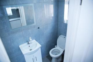 Stunning 2-Bed Apartment in Harrow - Harrow - 2