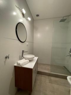 Departamento Moderno - Equipado y Con Cochera Privada - 7