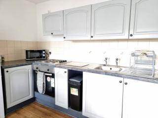 Two Bed Holiday Home with Free Parking in Inverness - Inverness - 9