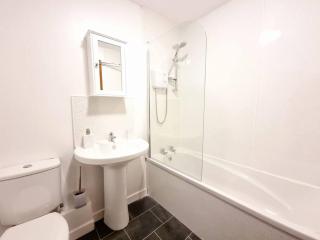 Two Bed Holiday Home with Free Parking in Inverness - Inverness - 7