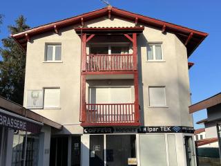 T2 calme avec terrasse, parking privatif, cuisine équipée, centre de Cambo-les-Bains - FR-1-495-112 - Cambo-les-Bains - 0