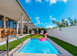 Villa with Private Pool- Azure Beach Residences - Eagle Beach - 9