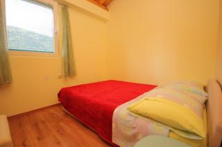 Apartments with WiFi Vis - 8872 - 1