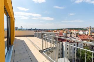 One bedroom penthouse apartment # 82 in the brand new building close to the city center with free parking - Praga - 2