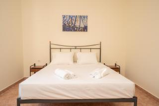 Afroditi Holiday Home - Yellow Apartment - Svoronata - 1