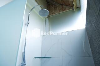 Sawah Joglo Boutique Villa Mitra RedDoorz - 2